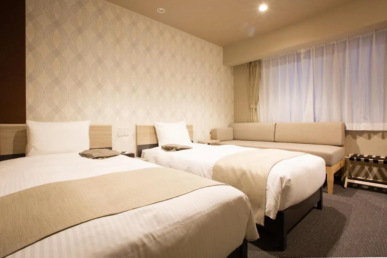 Kuretake Inn Osaka Midousuji Hommachi 3*,