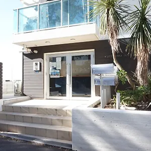 アパート Kugenuma Inn&suites 藤沢市